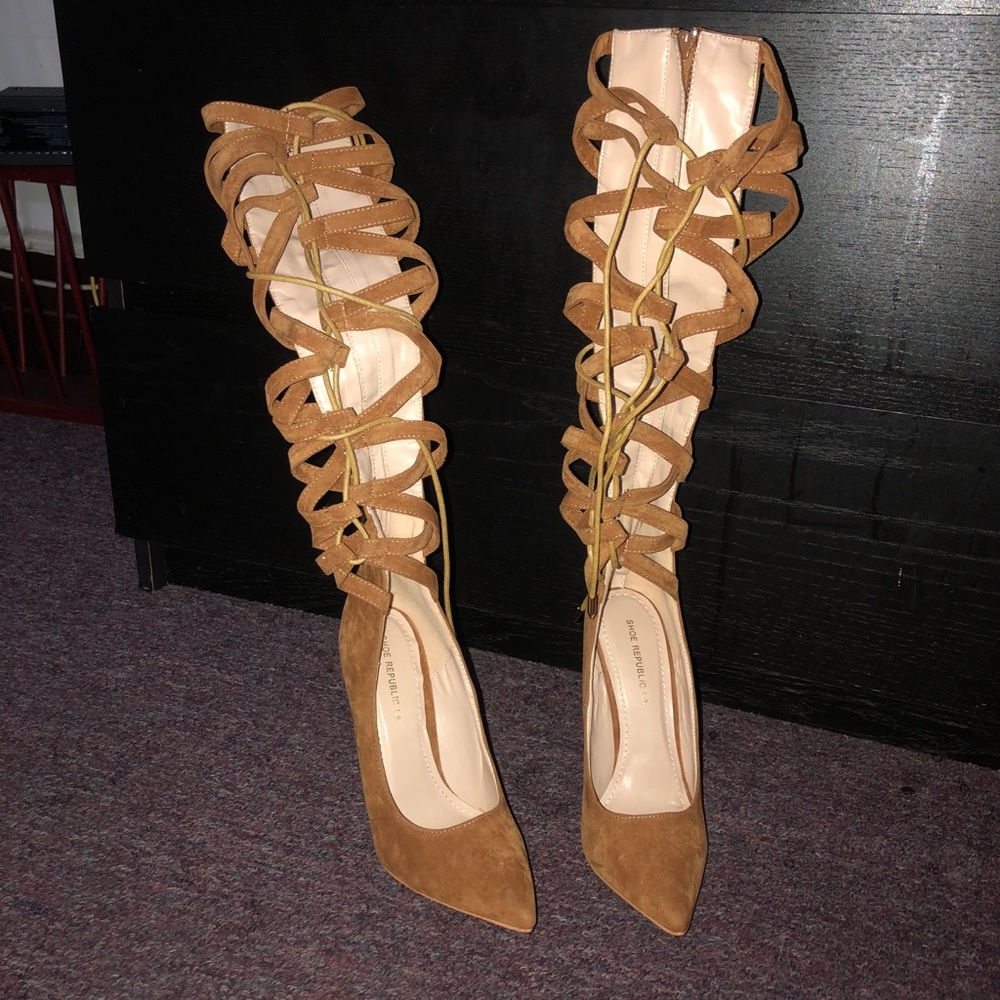 MISS LOLA Tie Up Heels - NEVER WORN!! - Picture 4 of 4